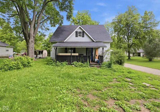 Homes for sale in Fillmore, IN | 129 N Main St, Fillmore, IN 46128 | MLS# 22105088