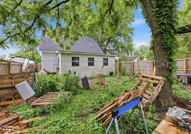 Photo 3 of Single family home for sale at 129 N Main St, Fillmore, IN 46128 | MLS# 22105088 | Listing updated on 2026-09-18