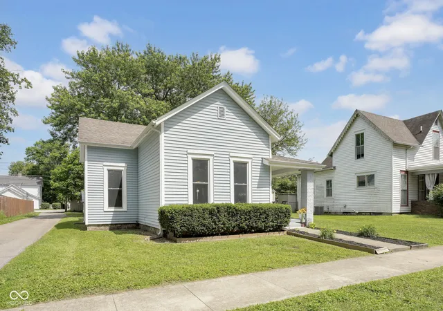Homes for sale in Columbus, IN | 1617 Lafayette Ave, Columbus, IN 47201 | MLS# 22105094