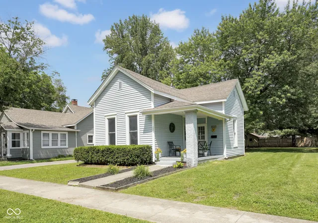 Homes for sale in Columbus, IN | 1617 Lafayette Ave, Columbus, IN 47201 | MLS# 22105094