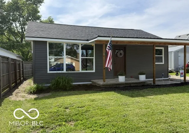 Homes for sale in Fairland, IN | 203 S Walnut St, Fairland, IN 46126 | MLS# 22105096