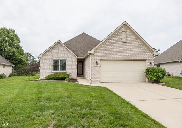 Homes for sale in Greenfield, IN | 1641 Grindstone Wy, Greenfield, IN 46140 | MLS# 22105102