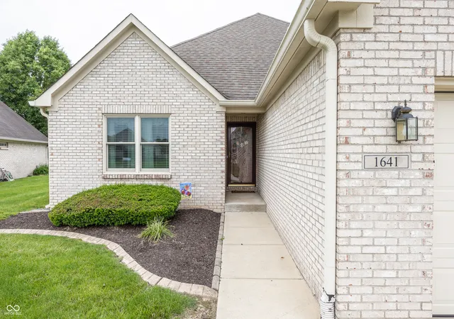 Homes for sale in Greenfield, IN | 1641 Grindstone Wy, Greenfield, IN 46140 | MLS# 22105102