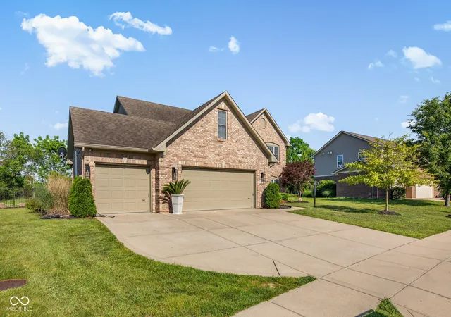 2nd image of 6054 Easy Ln, Indianapolis, IN 46259 | MLS# 22105106