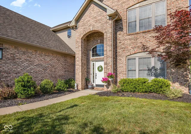 Photo 3 of Single family home for sale at 6054 Easy Ln, Indianapolis, IN 46259 | MLS# 22105106 | Listing updated on 2026-05-30