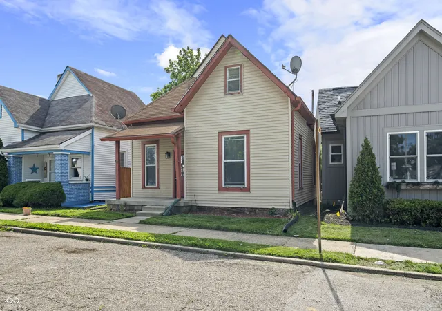 2nd image of 1906 Charles St, Indianapolis, IN 46225 | MLS# 22105137