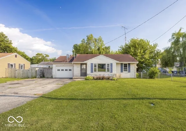 2nd image of 309 E Bennett St, Westport, IN 47283 | MLS# 22105142