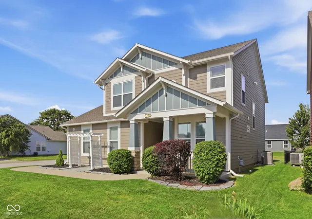 2nd image of 5122 Clemens Pl, Indianapolis, IN 46239 | MLS# 22105152