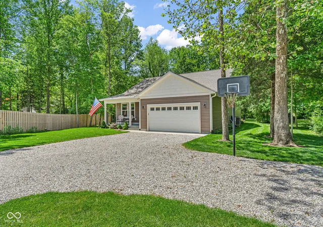 Homes for sale in Coatesville, IN | 30 Lincoln Hills, Coatesville, IN 46121 | MLS# 22105164