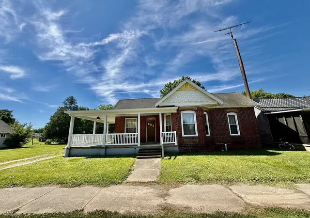 1st image of 313 Curtis, Cayuga, IN 47928 | MLS# 22105168