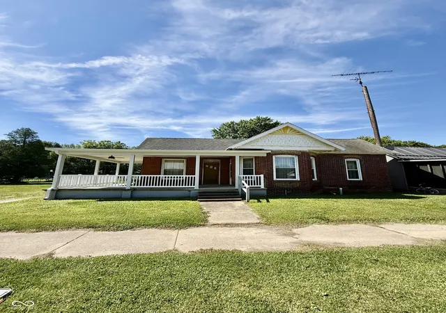 2nd image of 313 Curtis, Cayuga, IN 47928 | MLS# 22105168