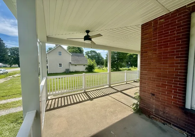 5th image of 313 Curtis, Cayuga, IN 47928 | MLS# 22105168