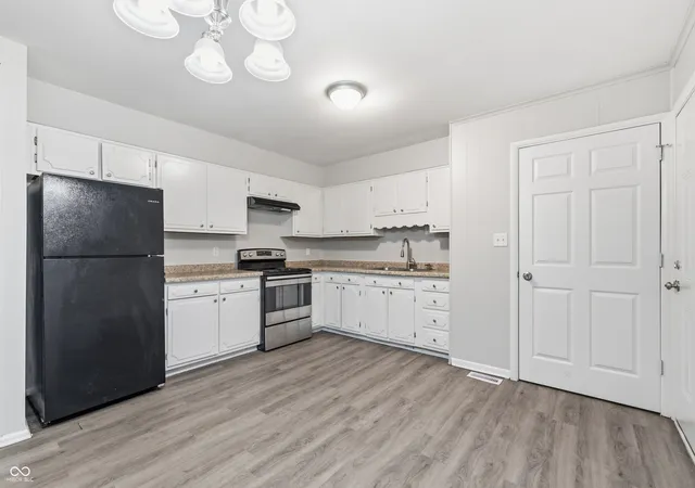 3rd image of 8144 Penway St, Indianapolis, IN 46226 | MLS# 22105176