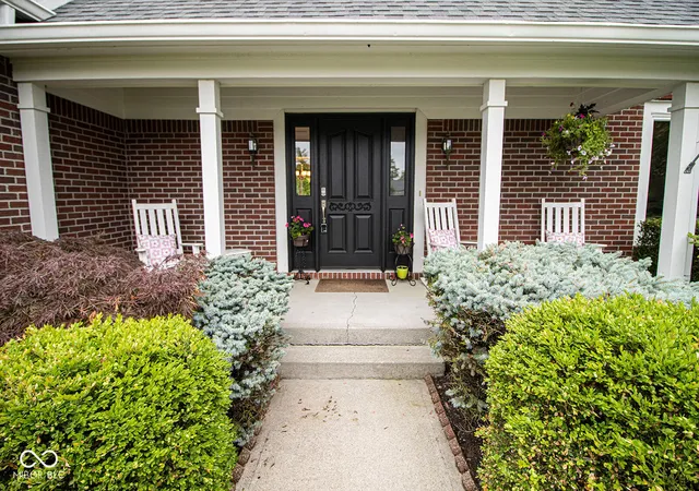 3rd image of 197 Crowndale Ct, Noblesville, IN 46060 | MLS# 22105197