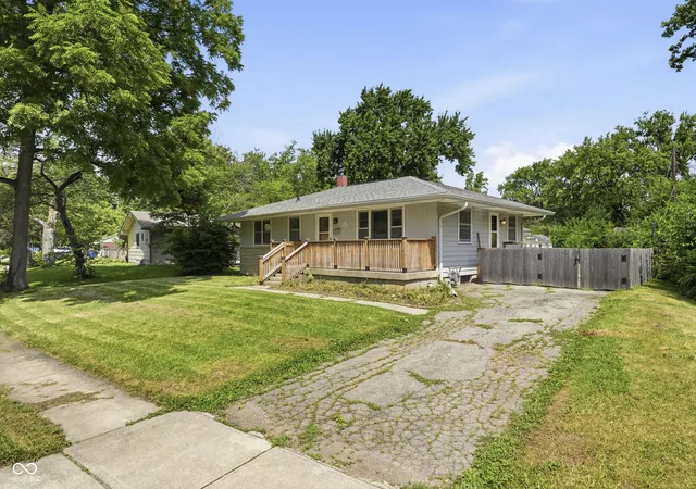 Homes for sale in Indianapolis, IN | 7436 E 50Th St, Indianapolis, IN 46226 | MLS# 22105207