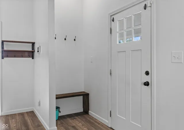 4th image of 1922 Wallace Ave, Columbus, IN 47201 | MLS# 22105220