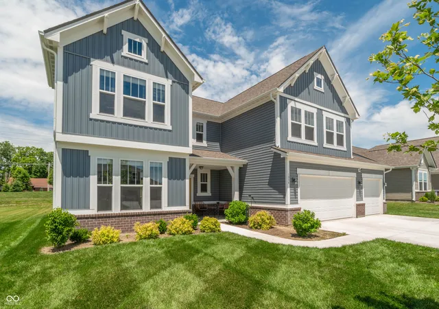 3rd image of 1054 E Valley Oak Ct, Mooresville, IN 46158 | MLS# 22105242