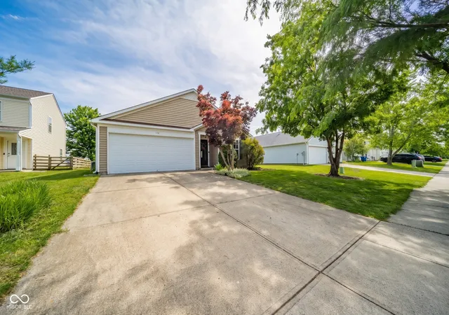 Homes for sale in Sheridan, IN | 406 Warrior Ct, Sheridan, IN 46069 | MLS# 22105261