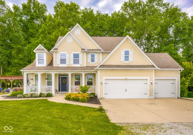 1st image of 9598 W 300 S, Columbus, IN 47201 | MLS# 22105277