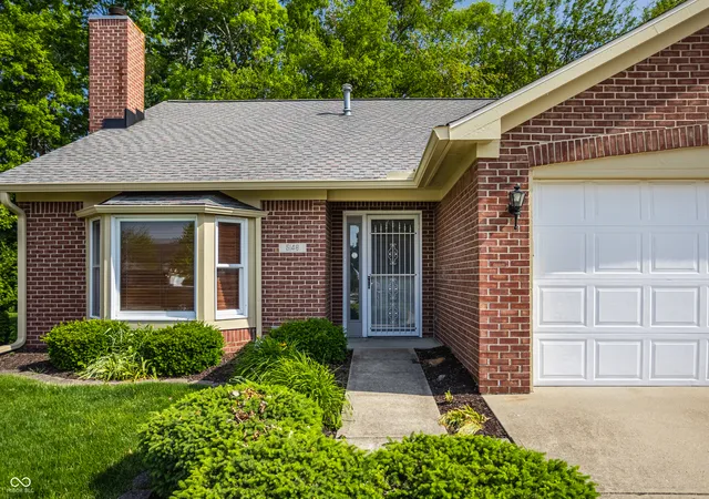 2nd image of 5148 Waybridge Ln, Indianapolis, IN 46237 | MLS# 22105278