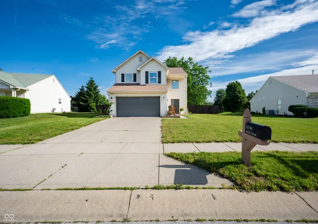 Photo 2 of Single family home for sale at 10194 Buell Dr, Avon, IN 46123 | MLS# 22105293 | Listing updated on 2026-09-06