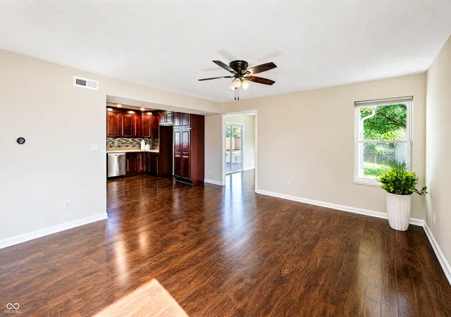 Photo 4 of Single family home for sale at 10194 Buell Dr, Avon, IN 46123 | MLS# 22105293 | Listing updated on 2026-09-06