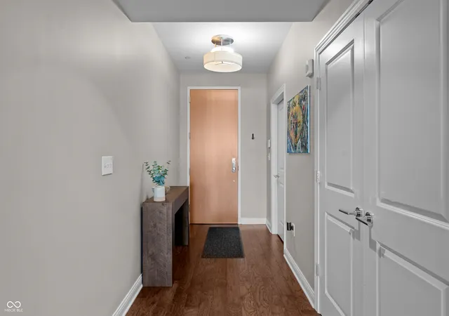 Photo 3 of Condo for sale at 333 Massachusetts Ave #503, Indianapolis, IN 46204 | MLS# 22105314 | Listing updated on 2026-08-08