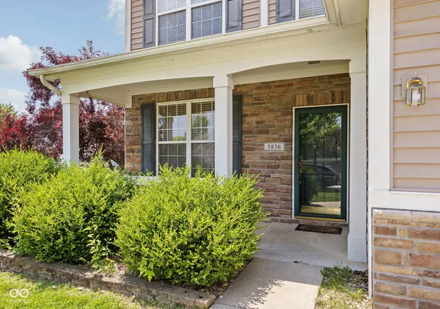 Photo 3 of Single family home for sale at 5836 Monticello Sq Ln, Indianapolis, IN 46234 | MLS# 22105321 | Listing updated on 2026-10-09