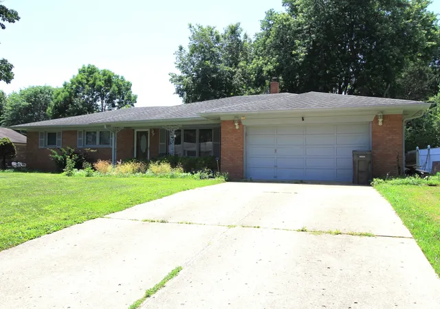 Photo 2 of Single family home for sale at 801 Reda Rd, Indianapolis, IN 46227 | MLS# 22105347 | Listing updated on 2026-09-12