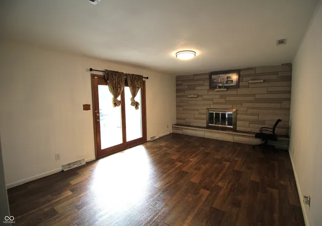 Photo 4 of Single family home for sale at 801 Reda Rd, Indianapolis, IN 46227 | MLS# 22105347 | Listing updated on 2026-09-12