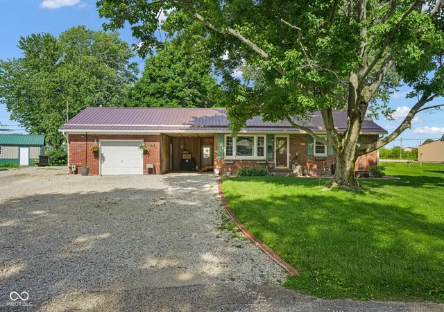 1st image of 806 W Walnut Dr, Rockville, IN 47872 | MLS# 22105394