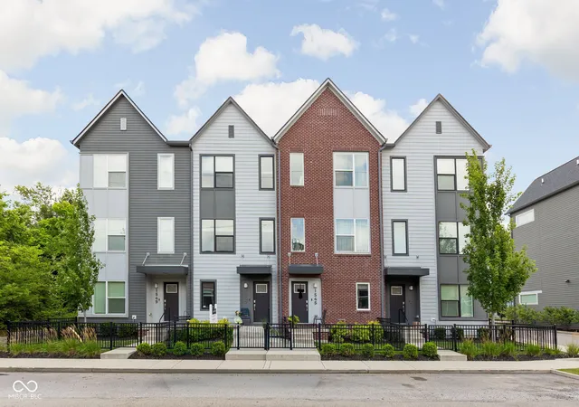 1st image of 1547 Yandes St, Indianapolis, IN 46202 | MLS# 22105400