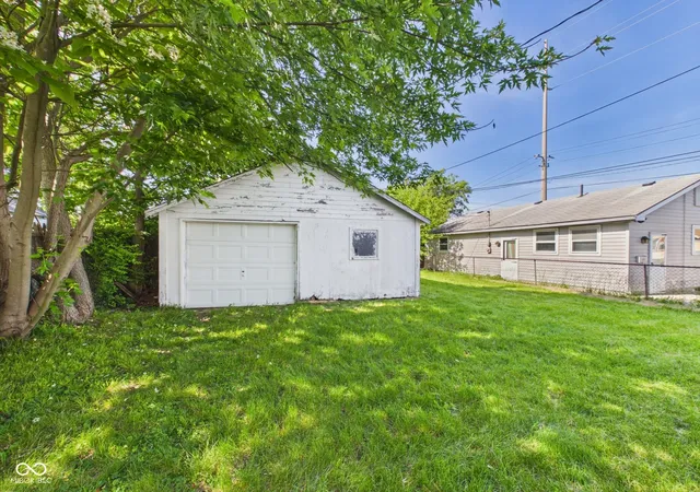 3rd image of 705 E 27Th St, Anderson, IN 46016 | MLS# 22105407