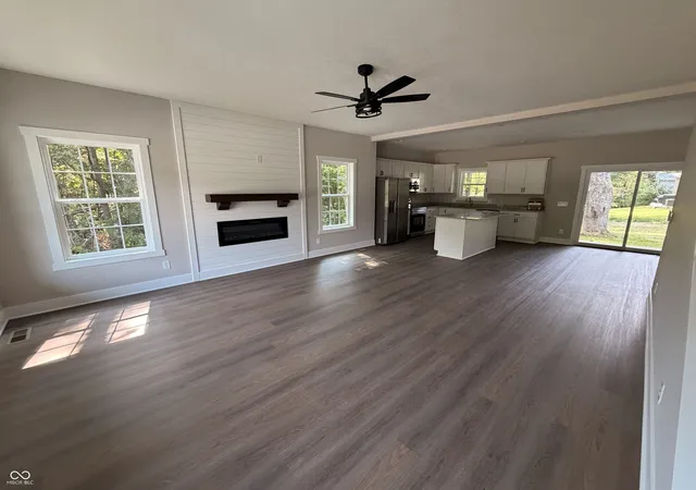 Photo 2 of Sale Pending at 352 Jefferson Valley, Coatesville, IN 46121 | MLS# 22105417 | Listing updated on 2026-09-02
