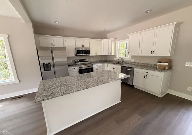 Photo 3 of Sale Pending at 352 Jefferson Valley, Coatesville, IN 46121 | MLS# 22105417 | Listing updated on 2026-09-02