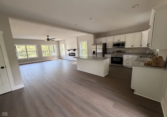 Photo 3 of Sale Pending at 352 Jefferson Valley, Coatesville, IN 46121 | MLS# 22105417 | Listing updated on 2026-09-02