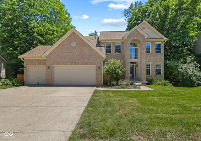 1st image of 10335 Ridge Line Ct, Indianapolis, IN 46236 | MLS# 22105439