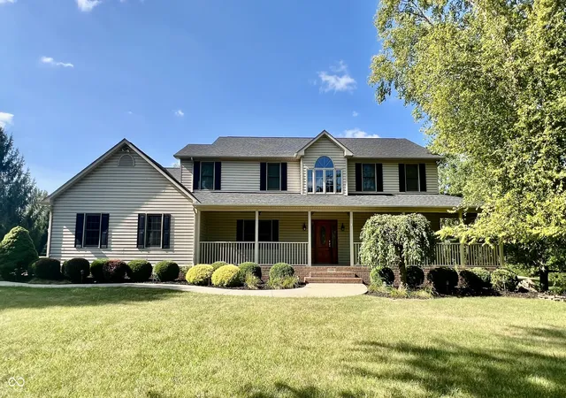 1st image of 13010 E Otter Creek Ln, Columbus, IN 47203 | MLS# 22105484