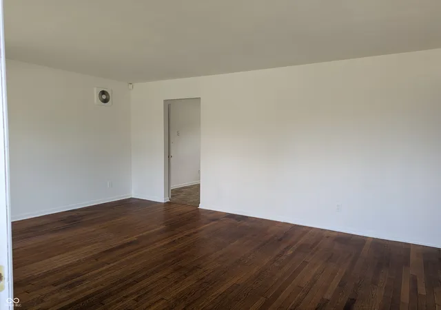 Photo 3 of Single family home for sale at 107 W Freeman Ave, Seymour, IN 47274 | MLS# 22105486 | Listing updated on 2026-09-16