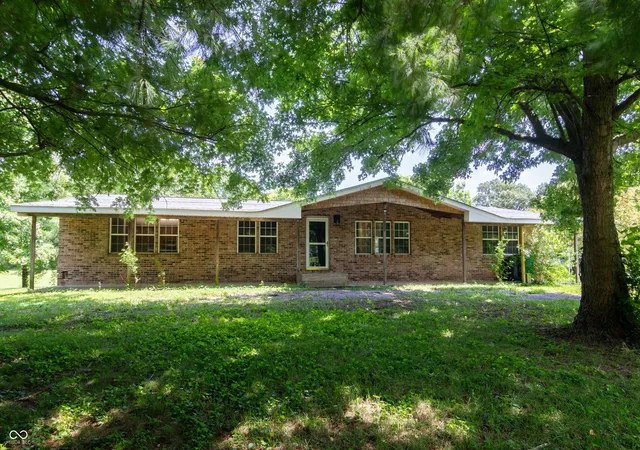2nd image of 1227 Holmes Rd, Lebanon, IN 46052 | MLS# 22105492