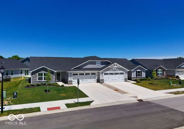 Photo 2 of Single family home for sale at 5950 Rancho Dr, Plainfield, IN 46168 | MLS# 22105509 | Listing updated on 2026-09-21