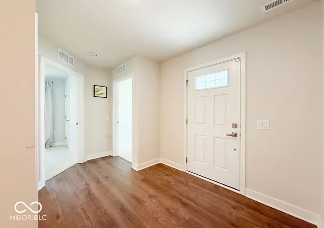 Photo 4 of Single family home for sale at 5950 Rancho Dr, Plainfield, IN 46168 | MLS# 22105509 | Listing updated on 2026-09-21