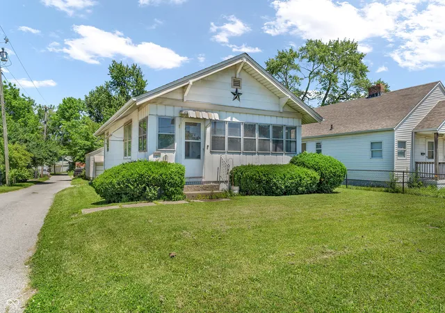 2nd image of 5116 English Ave, Indianapolis, IN 46219 | MLS# 22105546
