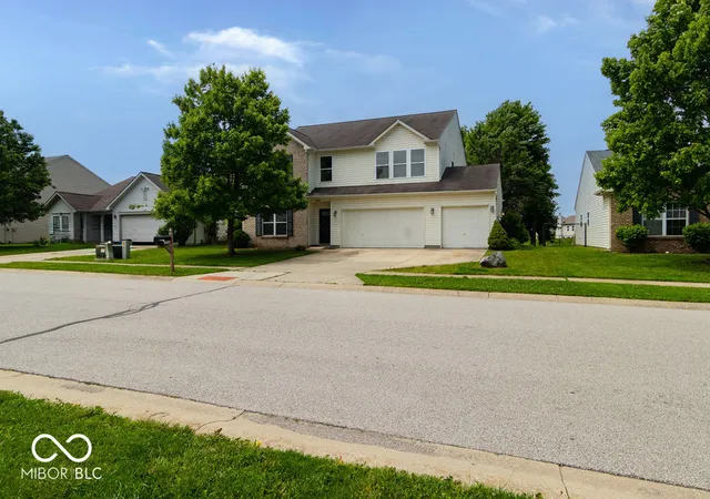 Photo 1 of Sale Pending at 3508 Limelight Ln, Whitestown, IN 46075 | MLS# 22105548 | Listing updated on 2026-09-23