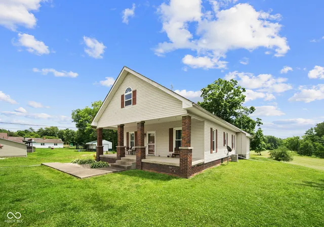 Photo 2 of Single family home for sale at 1850 E Harmony Jackson St, Brazil, IN 47834 | MLS# 22105560 | Listing updated on 2026-09-13