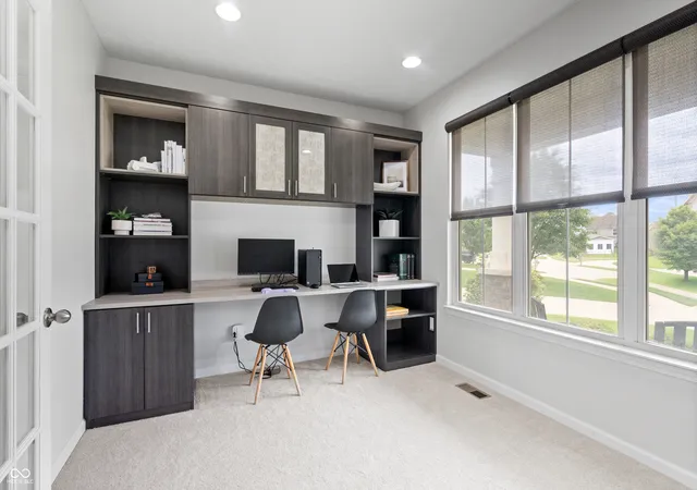 2nd image of 7727 Tanager Ct, Zionsville, IN 46077 | MLS# 22105563