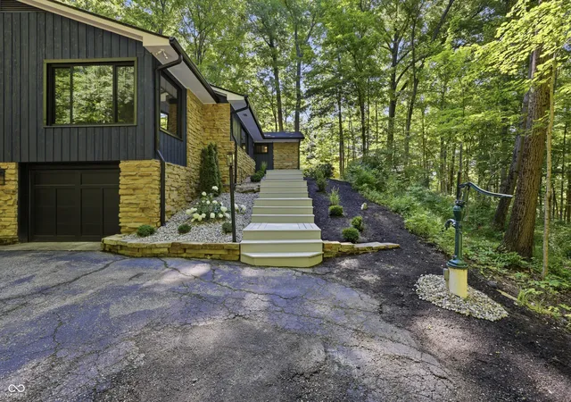 4th image of 9220 Sandbury Rd, Indianapolis, IN 46256 | MLS# 22105577
