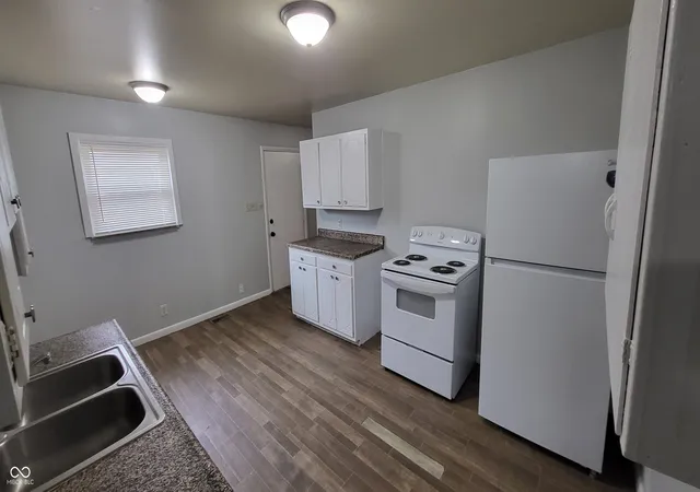 4th image of 6203 E 12Th St, Indianapolis, IN 46219 | MLS# 22105585