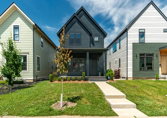 1st image of 1626 Bellefontaine St, Indianapolis, IN 46202 | MLS# 22105592