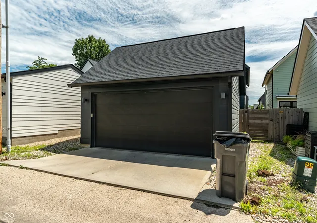 41st image of 1626 Bellefontaine St, Indianapolis, IN 46202 | MLS# 22105592